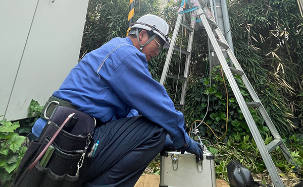 新菱電気保安協会株式会社 | 業界最大のネットワークと高度な技術で24時間安心をお届けする